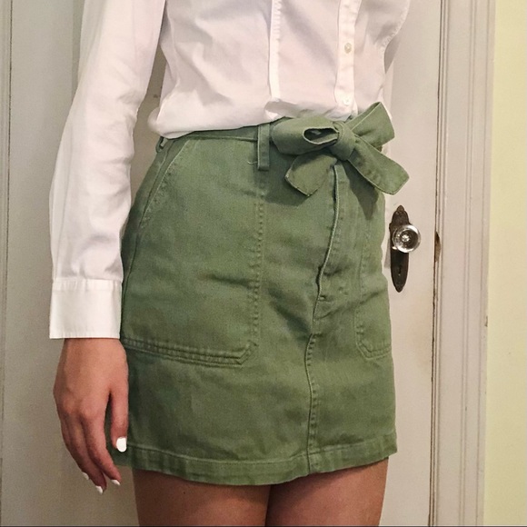 Francesca’s Harper Heritage Mini Skirt Paper Bag Belt Green - Picture 1 of 5